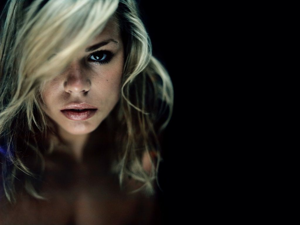 Billie Piper 4